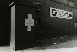 Lee Snider. [Closure of The Anvil], 1985. Lee Snider/Photo Images; courtesy of the Fales Library & Special Collections, NYU. 